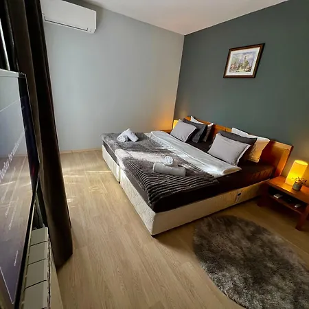 Апартамент 2-room Forest Retreat - Fireplace, Veranda, Bbq, Views