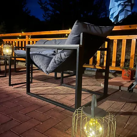 2-room Forest Retreat - Fireplace, Veranda, Bbq, Views