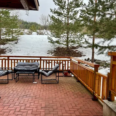 2-room Forest Retreat - Fireplace, Veranda, Bbq, Views דירה בנסקו