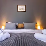 2-room Forest Retreat - Fireplace, Veranda, Bbq, Views 公寓 班斯科