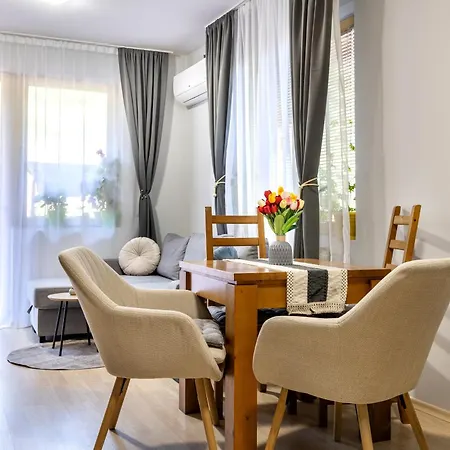 2-room Forest Retreat - Fireplace, Veranda, Bbq, Views Appartement Bansko