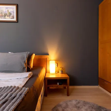 Appartement 2-room Forest Retreat - Fireplace, Veranda, Bbq, Views *