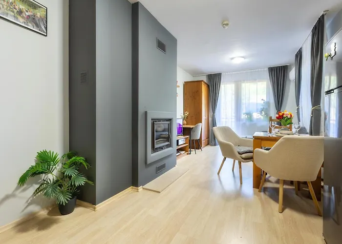 2-room Forest Retreat - Fireplace, Veranda, Bbq, Views * 班斯科