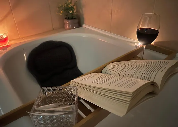 2-room Forest Retreat - Fireplace, Veranda, Bbq, Views