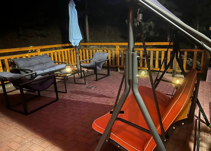 2-room Forest Retreat - Fireplace, Veranda, Bbq, Views 班斯科