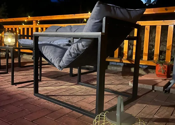 2-room Forest Retreat - Fireplace, Veranda, Bbq, Views