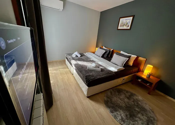 公寓 2-room Forest Retreat - Fireplace, Veranda, Bbq, Views