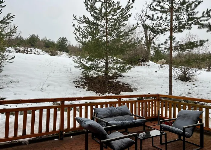 2-room Forest Retreat - Fireplace, Veranda, Bbq, Views * 班斯科